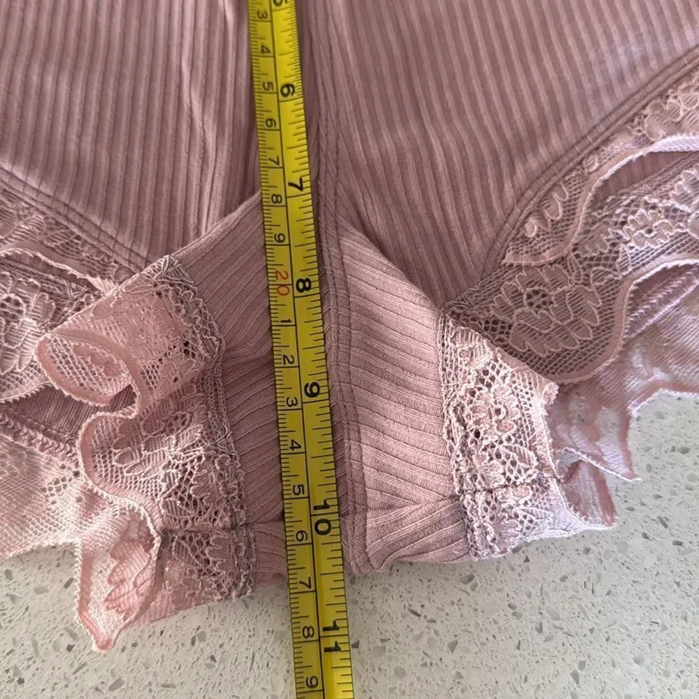 NWOT Free People Classic Twist Shorties Lounging Ribbed Lace Scalloped M Low